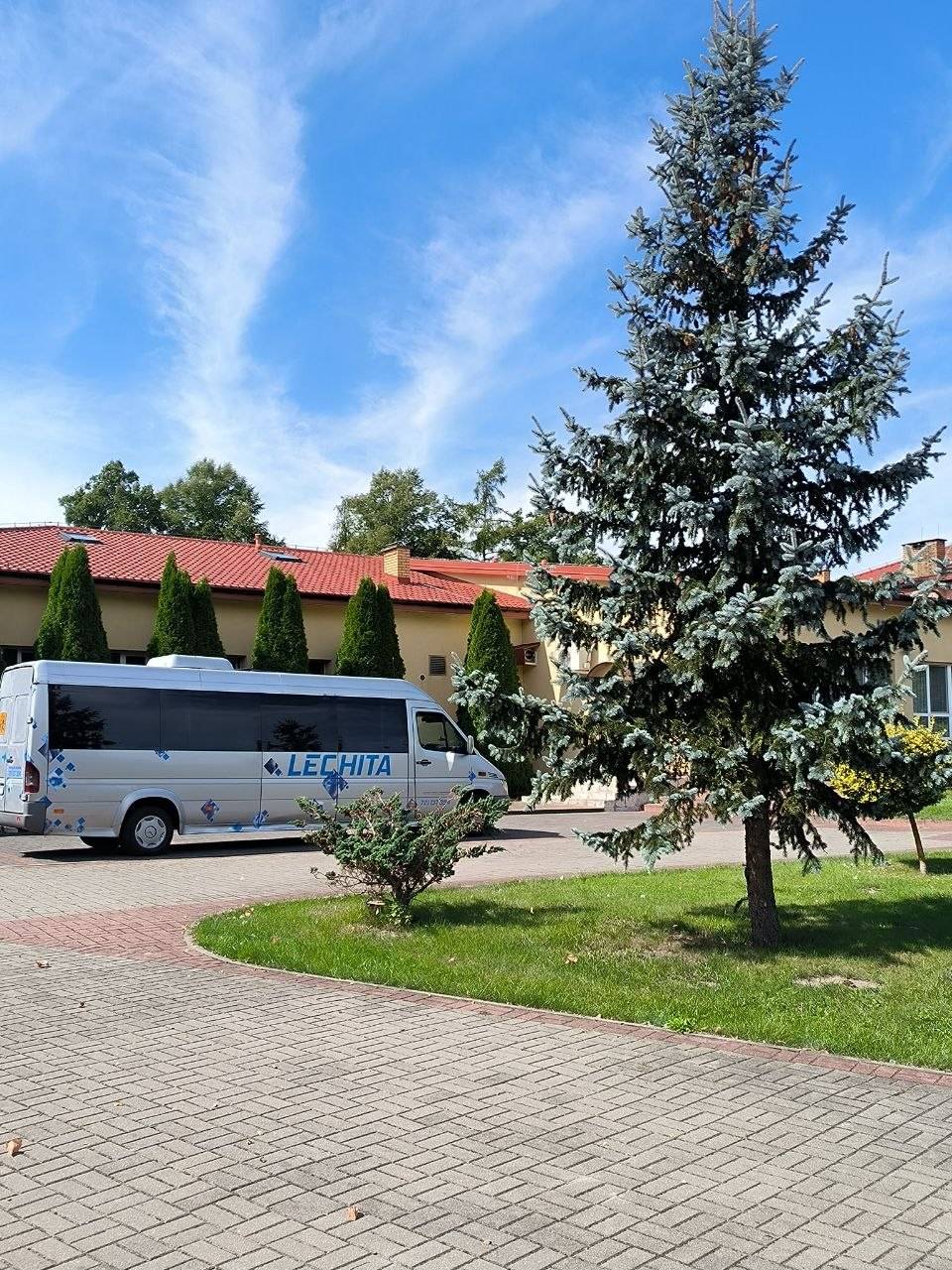 Autokar LECHITA na postoju